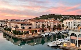Sete Climatise 200 M Plage Parking